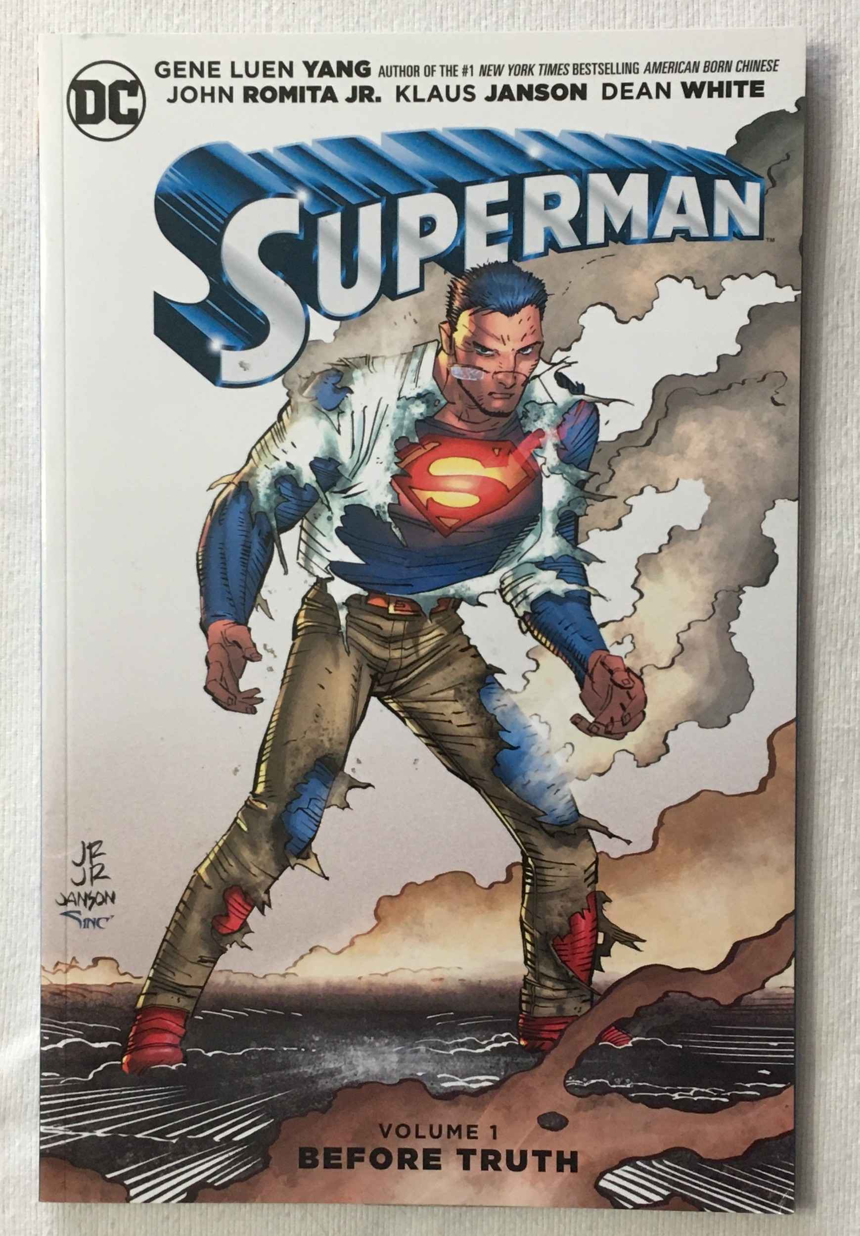 Superman - Before Truth Volume 1 - Graphic Novel - 2016